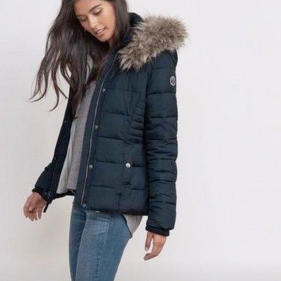 Abercrombie & Fitch Jackets & Blazers - Abercrombie & Fitch Navy Blue Puffer Jacket